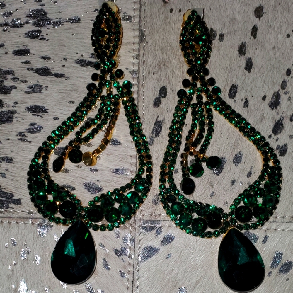 FASHION JEWELRY